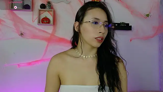 Snapshot of manumontoya_ chatting on 10/24/25, 03:30 manumontoya  online show from 10/24/25, 03:30