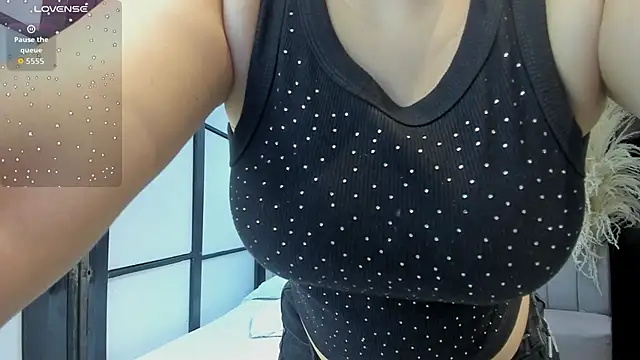 SamaraAnders  online show from 03/17/26, 05:00