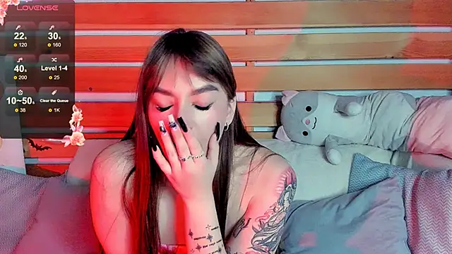 Emily Tylerr online show from 11/16/25, 01:28