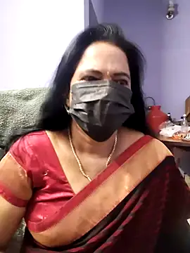 mallu-lover online show from 09/28/25, 12:16