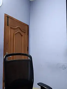 mallu-lover online show from 11/21/25, 01:59