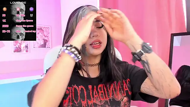 Snapshot of pinkk_deemon chatting on 10/01/25, 02:12 pinkk deemon online show from 10/01/25, 02:12