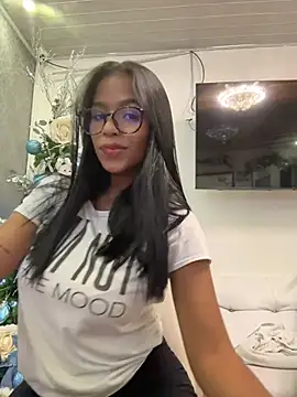 IsaGodess online show from 11/14/25, 10:07