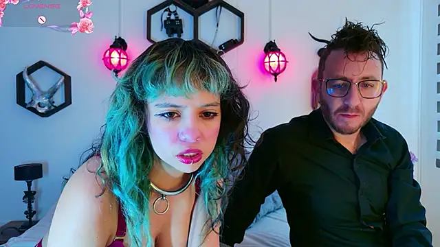 Snapshot of midnight_raw chatting on 10/17/25, 02:30 midnight raw online show from 10/17/25, 02:30