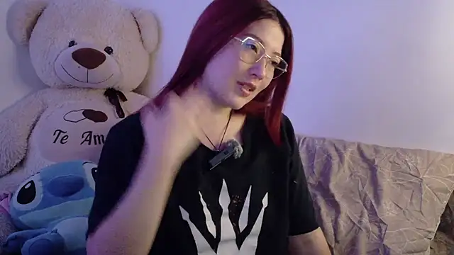 lunnaa  online show from 11/29/25, 05:43