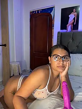 ema zoe online show from 11/28/25, 12:24