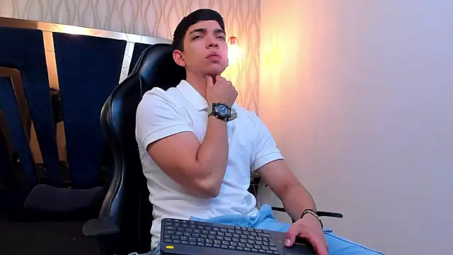 Eryonbradley online show from 01/18/26, 03:05