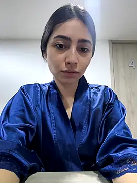 Snapshot of EmelyParker chatting on 09/18/25, 11:18 EmelyParker online show from 09/18/25, 11:18