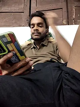 yashuuuu021 online show from 09/17/25, 06:20