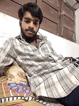 yashuuuu021 online show from 09/26/25, 06:23