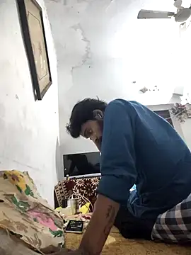 yashuuuu021 online show from 10/29/25, 04:53