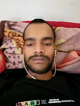 yashuuuu021 online show from 04/23/26, 10:14