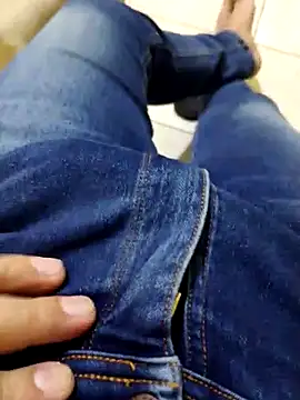 Snapshot of JoaoPedro17cm chatting on 09/10/25, 01:44 JoaoPedro17cm online show from 09/10/25, 01:44