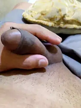 Snapshot of JoaoPedro17cm chatting on 10/21/25, 08:53 JoaoPedro17cm online show from 10/21/25, 08:53