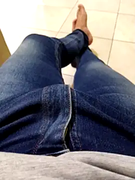 Snapshot of JoaoPedro17cm chatting on 10/25/25, 02:46 JoaoPedro17cm online show from 10/25/25, 02:46