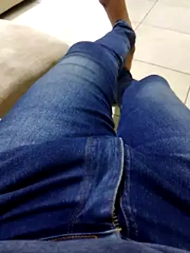 Snapshot of JoaoPedro17cm chatting on 10/30/25, 09:48 JoaoPedro17cm online show from 10/30/25, 09:48