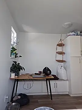 Snapshot of myasecrets chatting on 09/25/25, 03:27 myasecrets online show from 09/25/25, 03:27