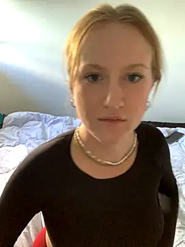 Snapshot of myasecrets chatting on 10/16/25, 10:33 myasecrets online show from 10/16/25, 10:33