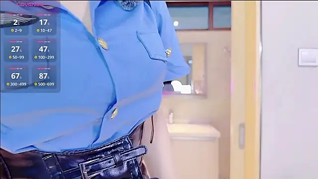 Snapshot of lucy-66 chatting on 10/08/25, 11:13 lucy-66 online show from 10/08/25, 11:13