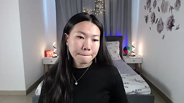 LunaPurrr online show from 09/12/25, 11:15