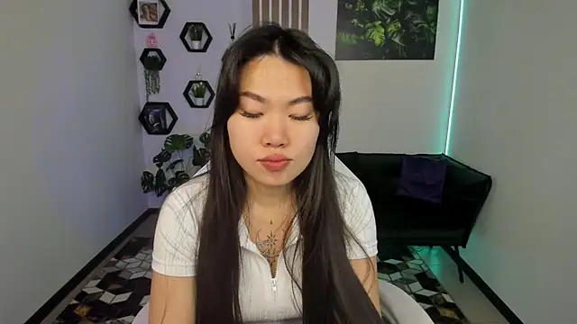 LunaPurrr online show from 12/03/25, 01:13