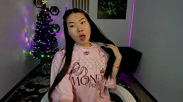 LunaPurrr online show from 12/16/25, 12:26