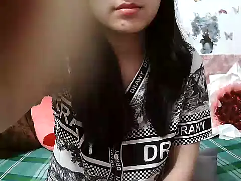 Linda-24 online show from 03/18/26, 10:57