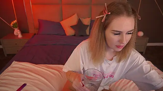 Snapshot of GabriellaJass chatting on 10/08/25, 04:48 GabriellaJass online show from 10/08/25, 04:48