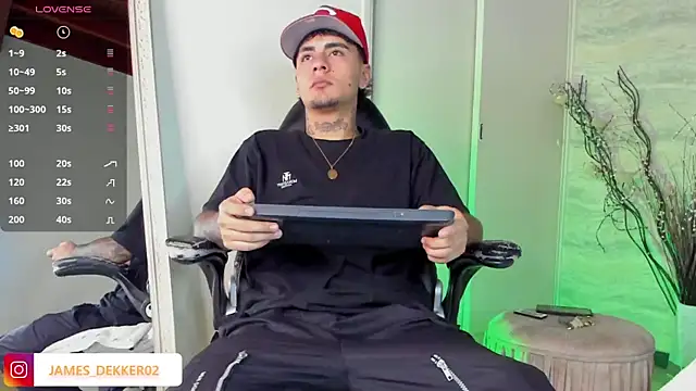 JamesDeker online show from 09/08/25, 07:57