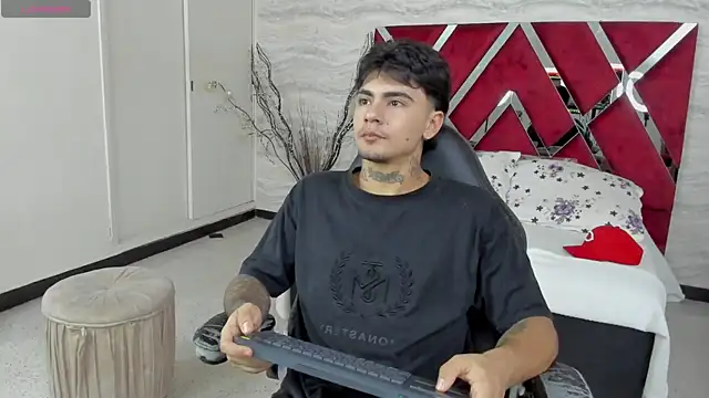 JamesDeker online show from 10/23/25, 08:07