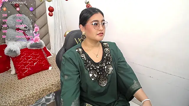 heluejamil online show from 12/22/25, 08:39