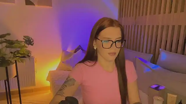 Snapshot of ShyLulu69 chatting on 11/11/25, 07:25 ShyLulu69 online show from 11/11/25, 07:25