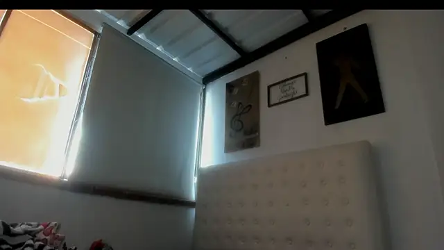 Roxannelorence  online show from 10/14/25, 01:45