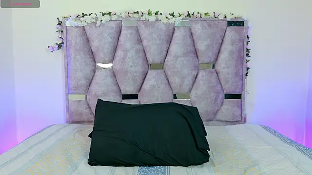 lana and liam  online show from 02/11/26, 10:09