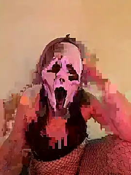 Snapshot of PatryO99 chatting on 10/27/25, 10:25 PatryO99 online show from 10/27/25, 10:25