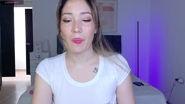 Eliih 01 online show from 09/17/25, 05:47