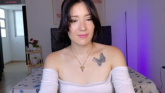 Eliih 01 online show from 10/13/25, 09:48