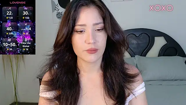 Eliih 01 online show from 12/18/25, 01:44