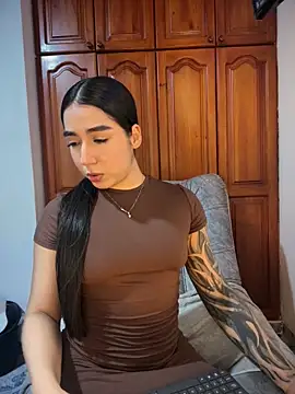 Snapshot of KaditaNavarro chatting on 06/09/26, 12:11 KaditaNavarro online show from 06/09/26, 12:11