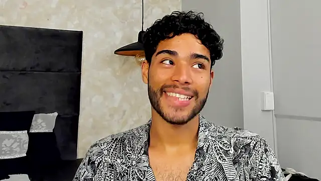 Snapshot of RaphaelDufort chatting on 10/03/25, 11:57 RaphaelDufort online show from 10/03/25, 11:57