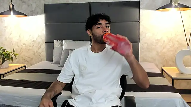 RaphaelDufort online show from 11/22/25, 11:37