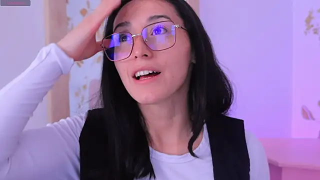 Ginevra esposito online show from 09/13/25, 12:49