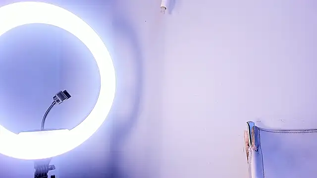 Snapshot of ThiagoCollin chatting on 09/18/25, 09:06 ThiagoCollin online show from 09/18/25, 09:06