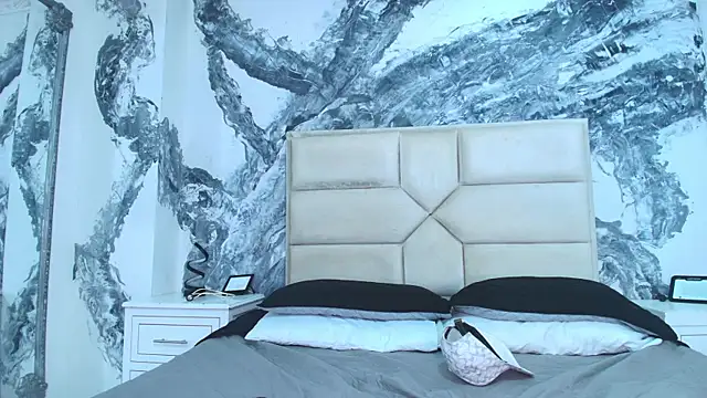 Snapshot of ThiagoCollin chatting on 09/25/25, 09:18 ThiagoCollin online show from 09/25/25, 09:18