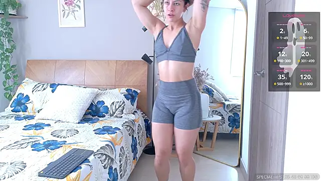 sarah rayy online show from 10/23/25, 02:38