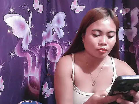 Hot Samantha4u online show from 04/13/26, 10:59