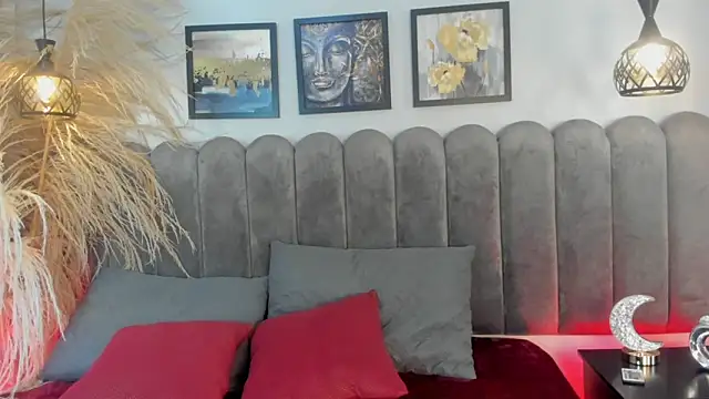 Dark nina  online show from 12/05/25, 03:26