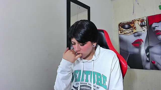 Raven Rouge  online show from 09/20/25, 04:46