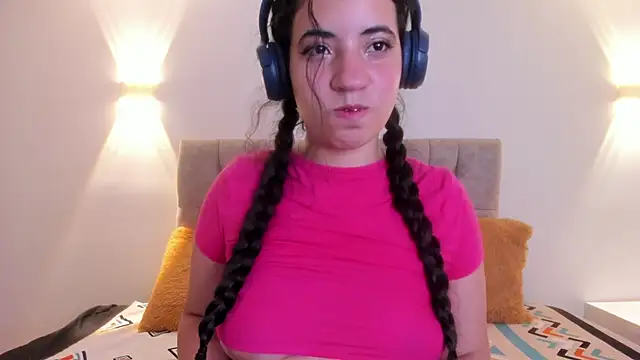 Snapshot of Nicol_Chang chatting on 10/07/25, 03:58 Nicol Chang online show from 10/07/25, 03:58