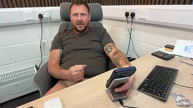 bilf1978 online show from 05/15/26, 08:32